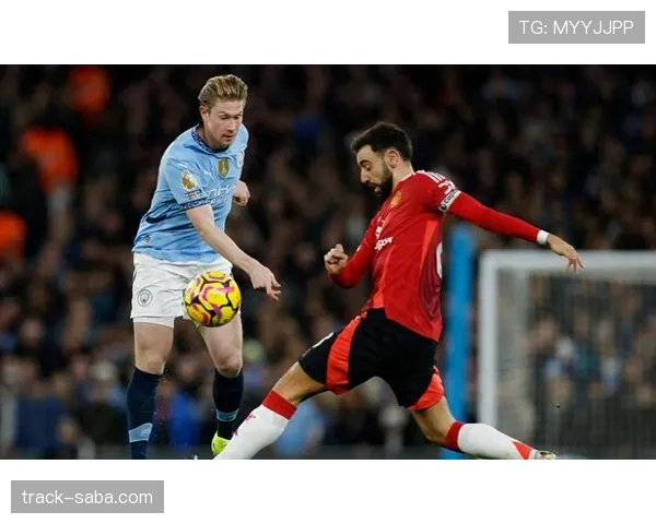 在中场组织下德布劳内与波兰尼奥洛形成控球与助攻偏移趋势