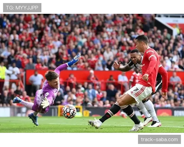 C罗与哈兰德终结效率与强强对话表现的对比分析