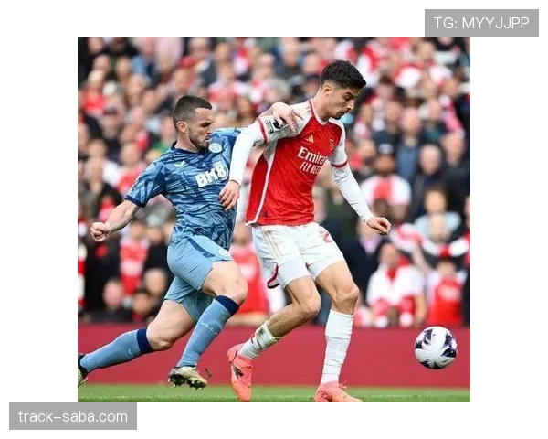 伊萨克与沃特金斯进攻效率对比：全能中锋与禁区终结者的角色差异如何影响得分表现